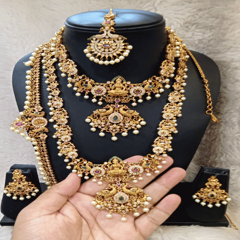 LAKSHMI PEACOCK NECKLACE SET WITH HIPBELT AND MANGTIKKA