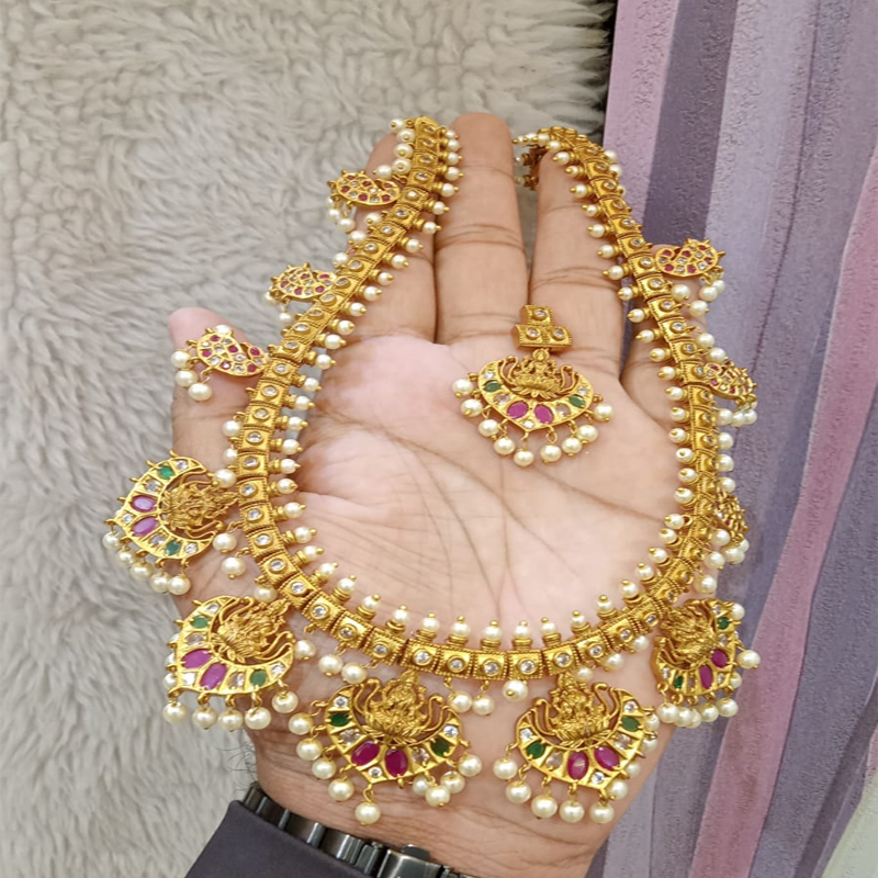 LAKSHMI DEVI GUTTAPUSALU SET WITH KEMP STONES