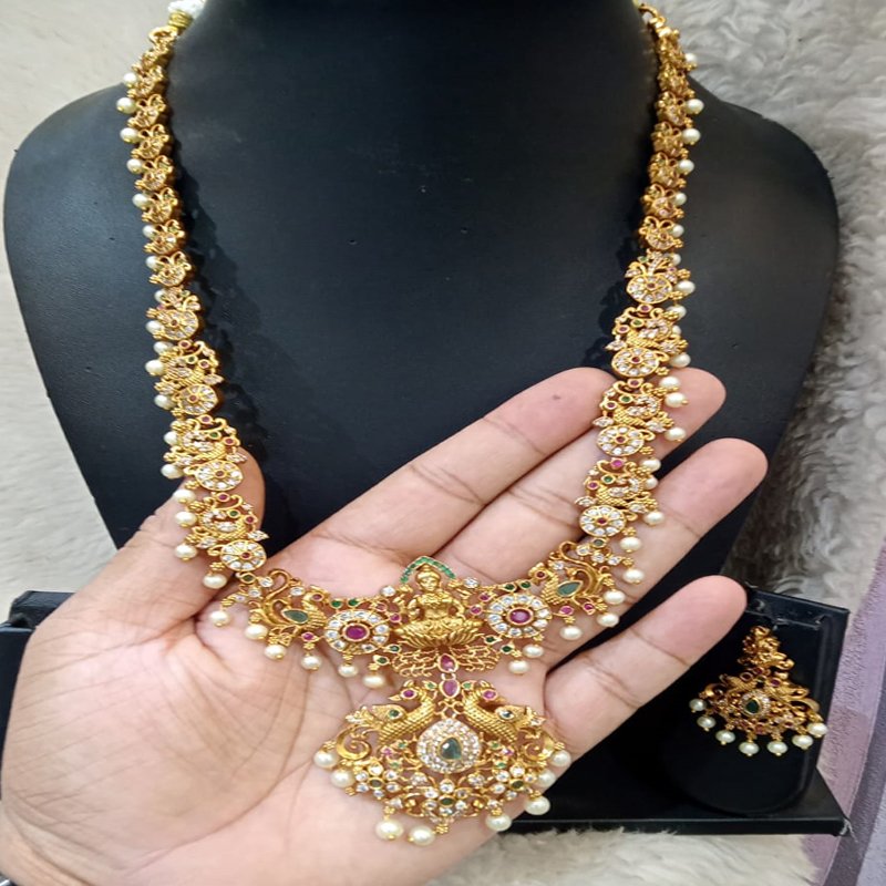 GODDESS LAKSHMI PEARL NECKLACE SET