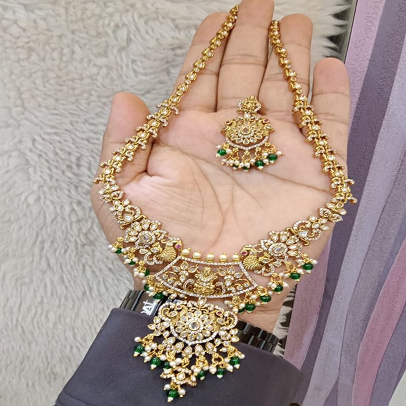 TRADITIONAL INDIAN JEWELRY NECKLACE AND EARRING SET