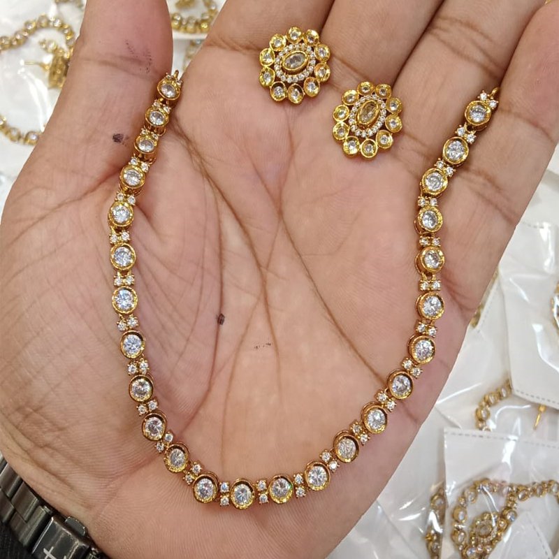 TIMELESS NECKLACE AND EARRING SET WITH POLKI DIAMONDS