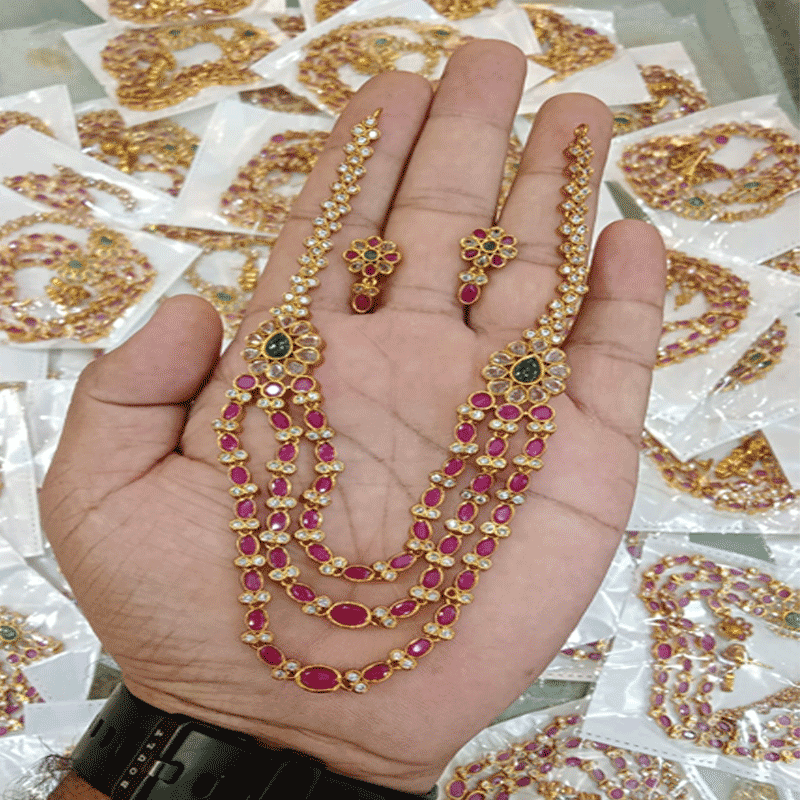 FULL RUBY 3 LAYER MAT FINISHING SHORT NECKLACE